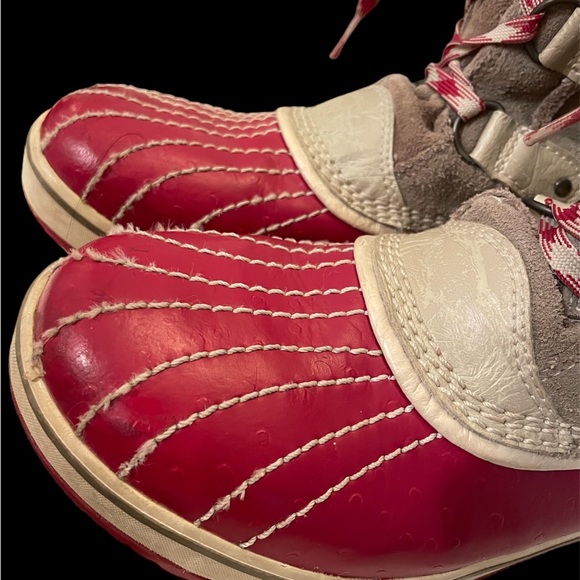 Sorel winter boots quality waterproof winter boots. Brick red w/fur lined upper. - Picture 5 of 7